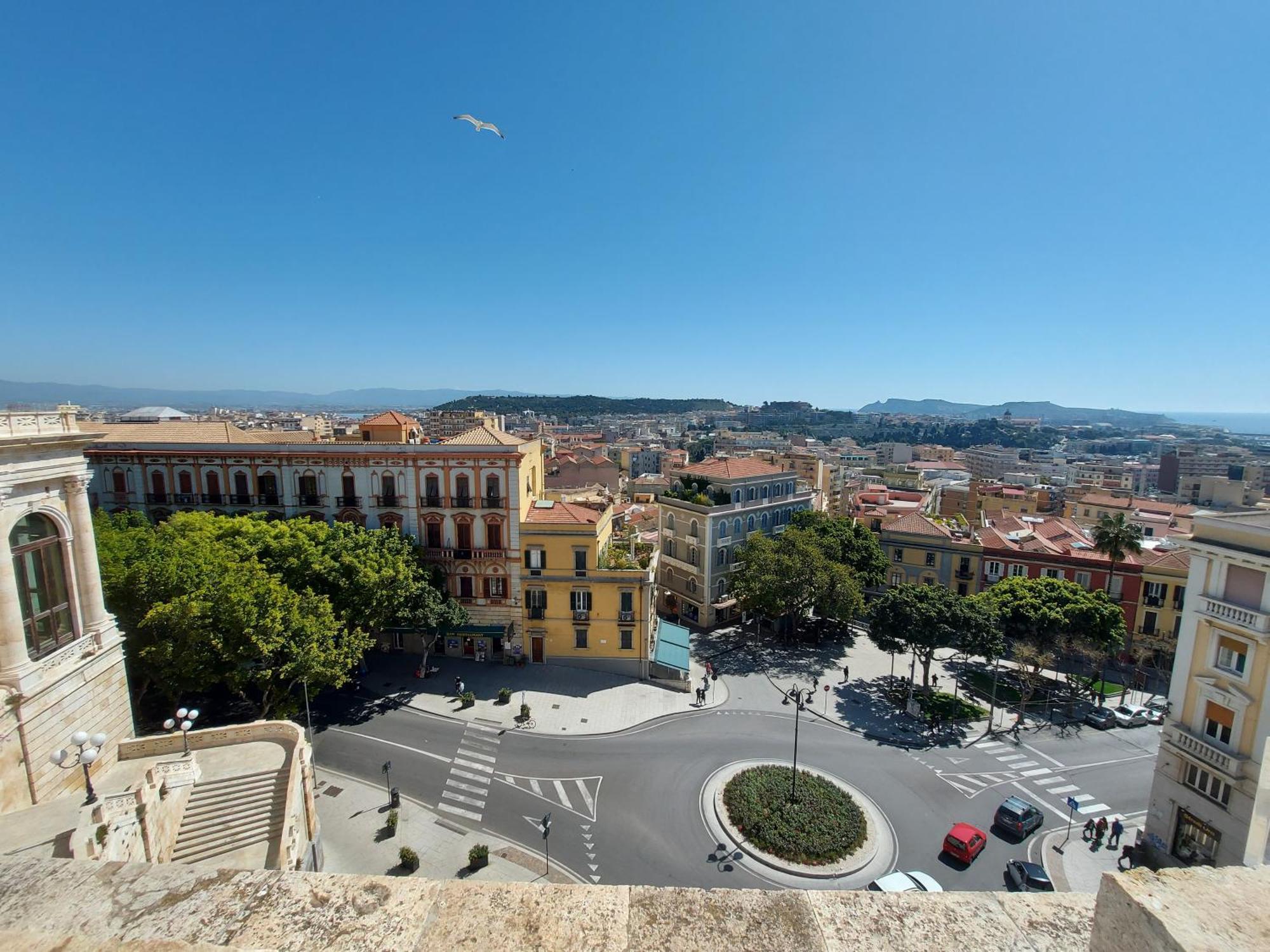 Mariolina'S Suites Cagliari Exterior photo